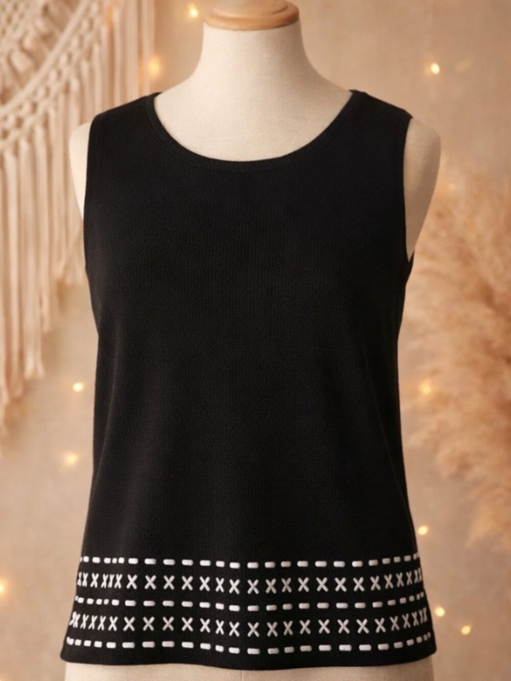 FINITY Black Embroidered Hem Sleeveless Top Size L Quiet Luxury Minimalist Layer